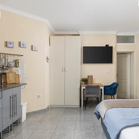 Apartman Chiara, Ground Floor By The Pool
